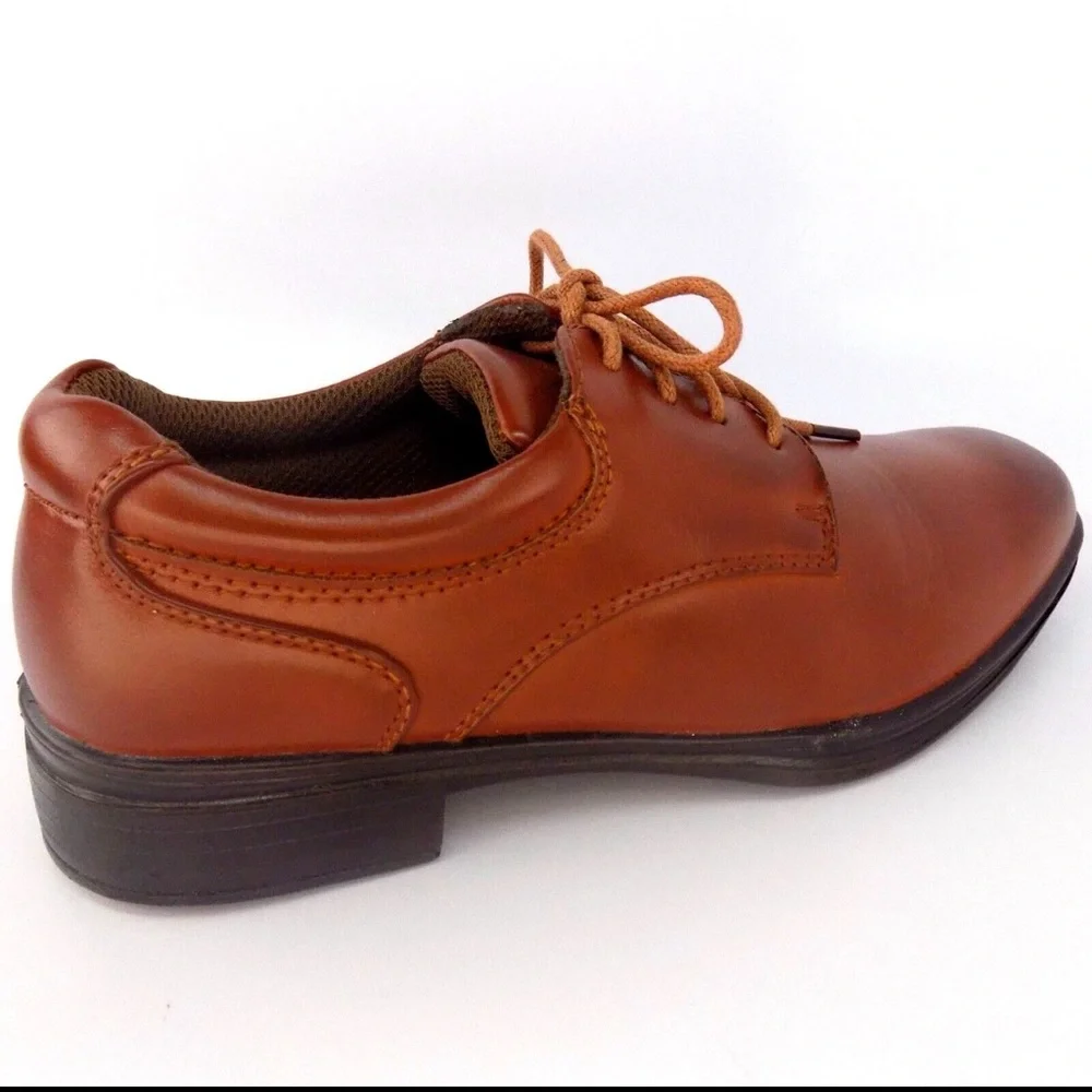 Deer Stags Tan Leather Oxfords Sz 1.5  NWOT